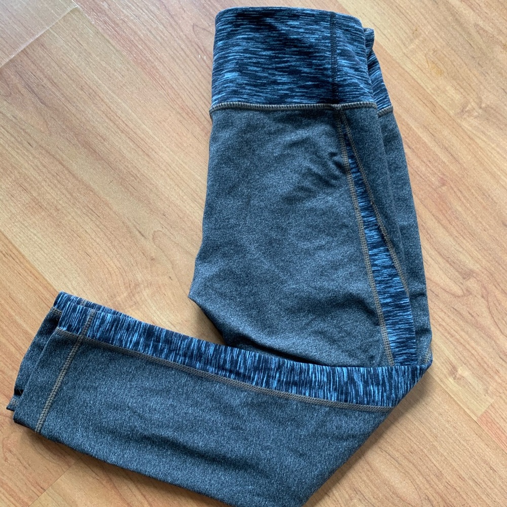 Athleta cropped workout pants